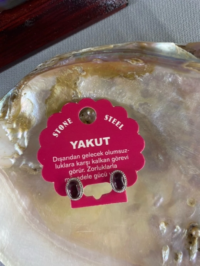 Yakut Doğal Taş Küpe
