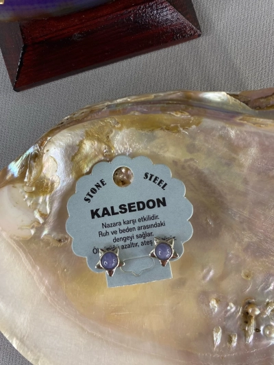 Kalsedon Küpe