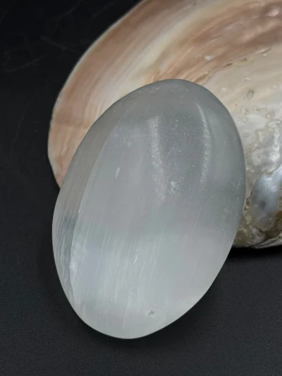 Selenit Doğal Taş Oval Kesim